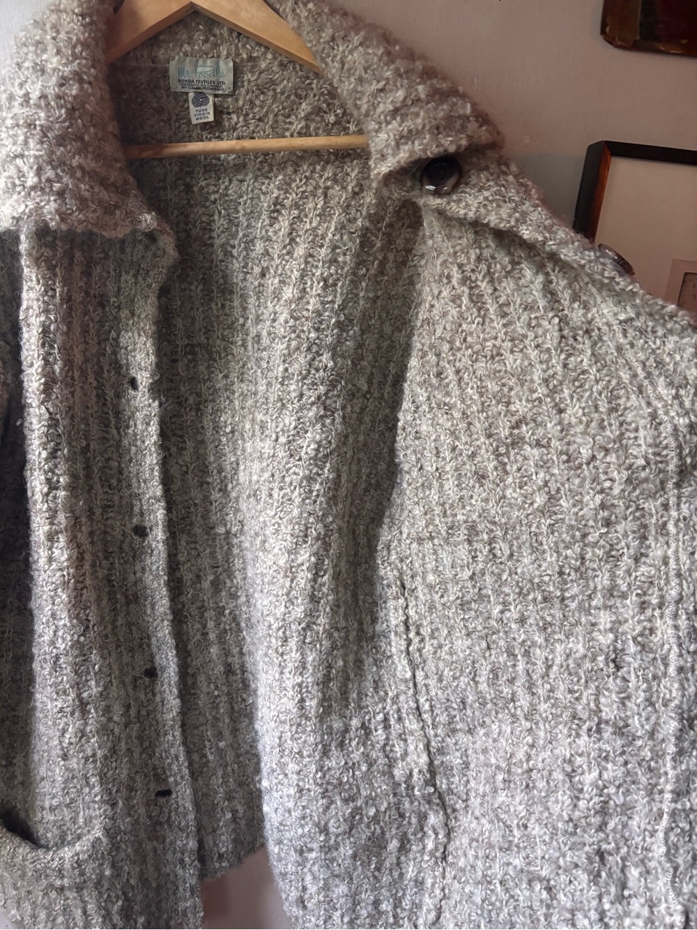 Cozy Vintage Women's Beige 100% Wool Chunky Bouclé Button-Up Cardigan Sweater - Picture 14 of 14